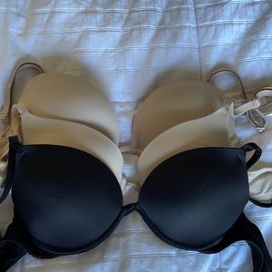 victoria’s Secret bras